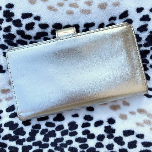 Authentic * CHANEL * CC Logo Leather Bifold Wallet in Light Gold Metallic - Picture 3 of 14